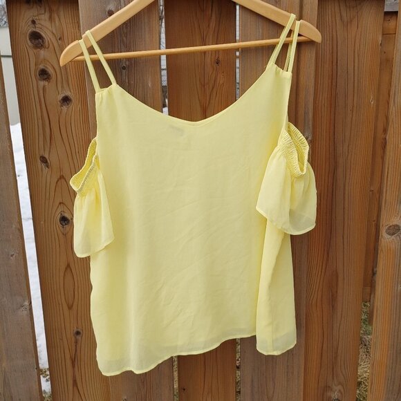 BEAUTIFUL Reitman's Yellow Cold Shoulder Blouse Large The Short Cut - Picture 5 of 5